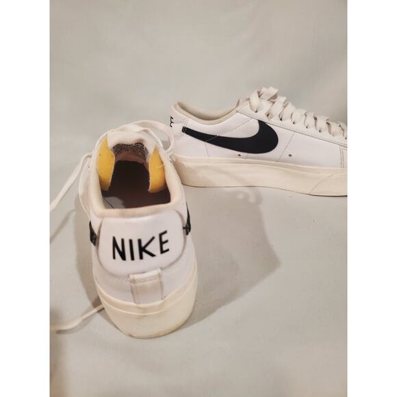 Nike Blazer Low \'77 Vintage Sneakers White Black Mens Size 9.s54